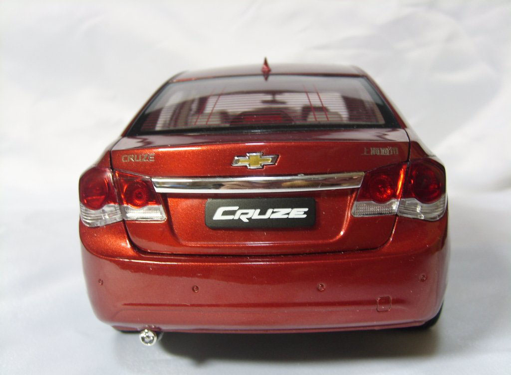 1/18 Chevrolet CRUZE Red Dealer Ed