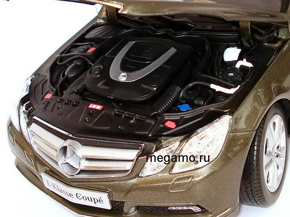 1/18 Norev MERCEDES Benz E Class Coupe C207 Brown