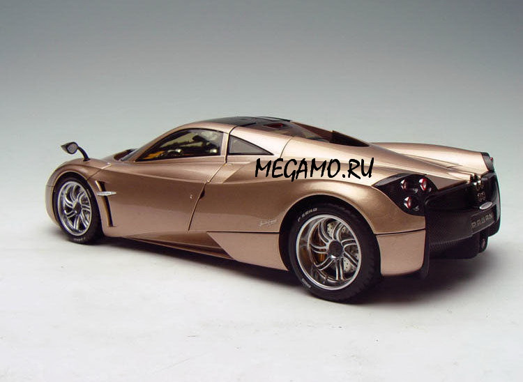 1/18 GT Autos GTA Pagani Huayra Gold