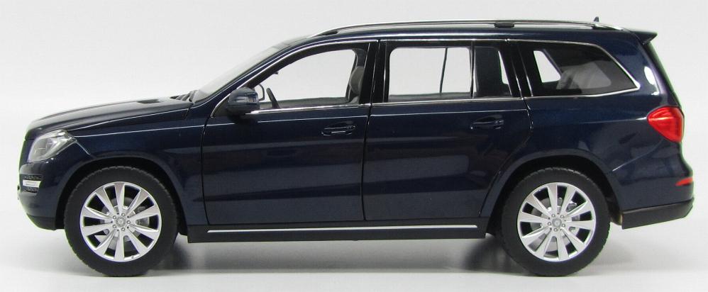 1/18 Norev Mercedes-Benz GL X166 Blue
