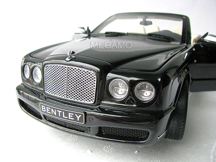 1/18 Minichamps Bentley Azure Black