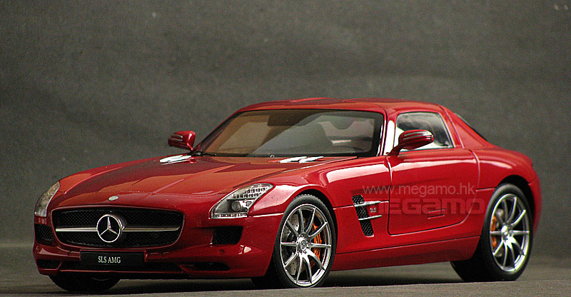 1/18 GT AUTOS GTA Welly Mercedes-Benz SLS AMG Red