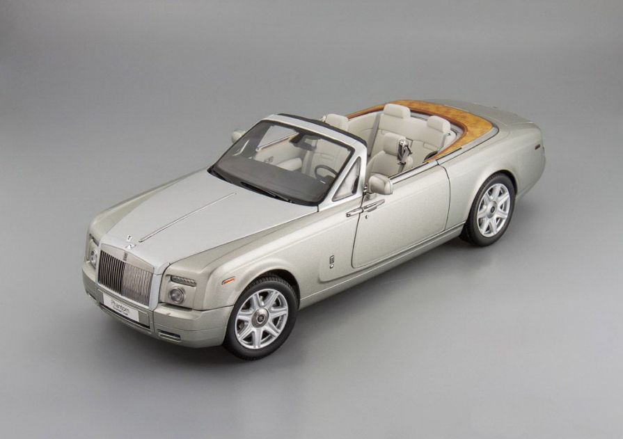 1/18 Kyosho Rolls-Royce Phantom Drophead Coupe Platinum