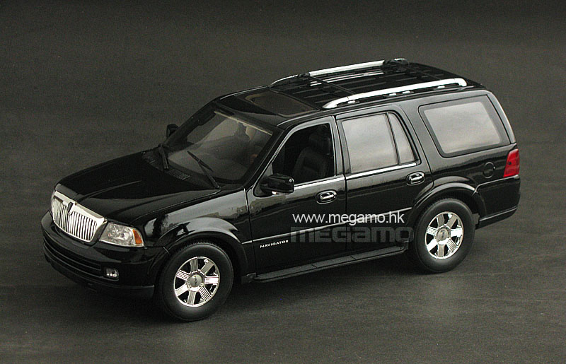 1/18 Welly Lincoln Navigator 2005 SUV Black