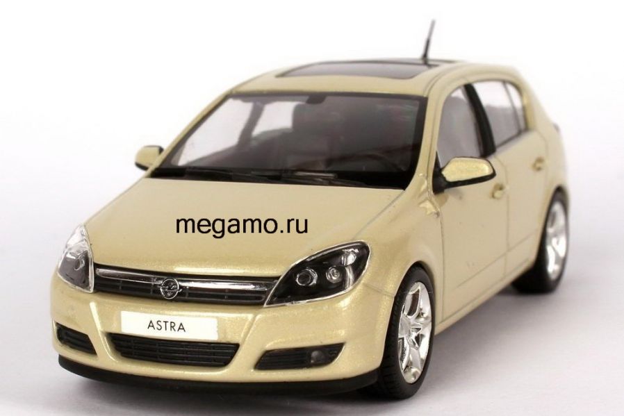 1/43 Minichamps Opel Astra 5 doors pearl silver