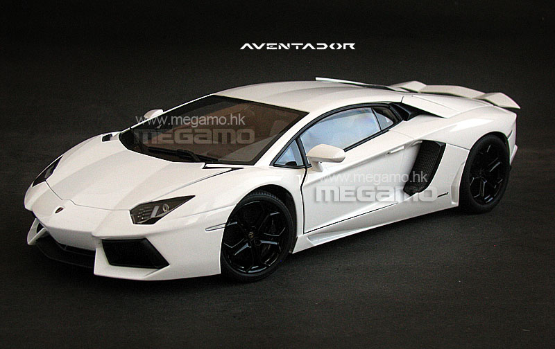 1/18 Autoart Lamborghini Aventador LP700-4 White