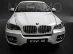 1/18 Kyosho BMW e71 X6 XDrive50i White